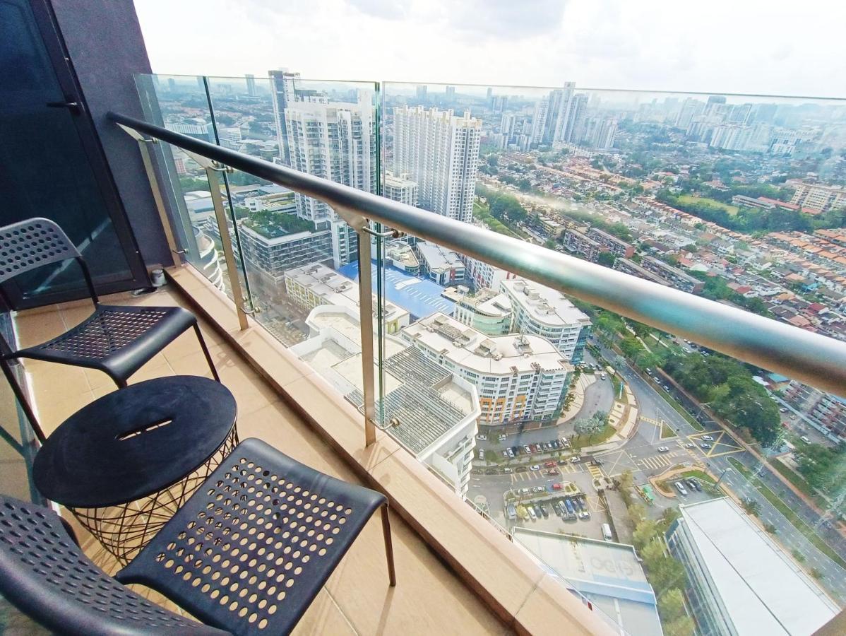 Netflix # Sky Suite Near Jaya One By Salaam Suites, 2 Pax Petaling Jaya Exterior foto